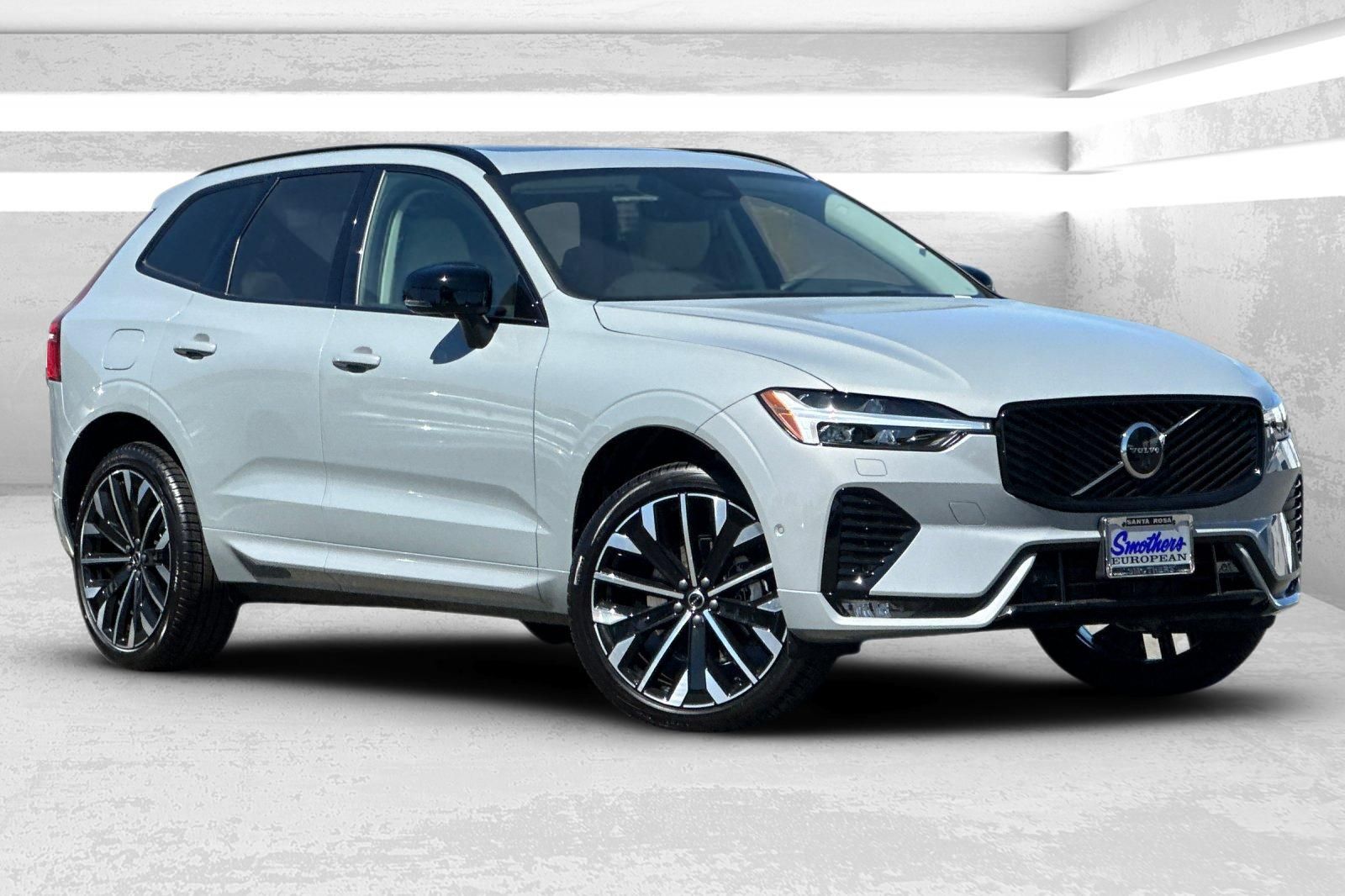 2026 Volvo XC60 B5 Ultra Dark AWD's photo