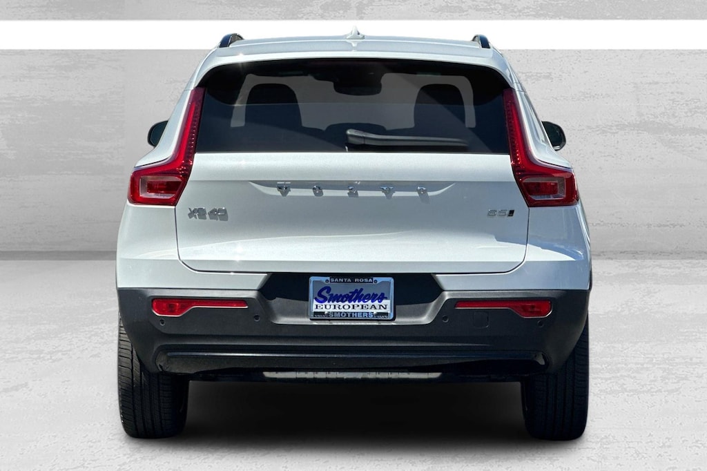 New 2026 Volvo XC40 B5 Plus SUV