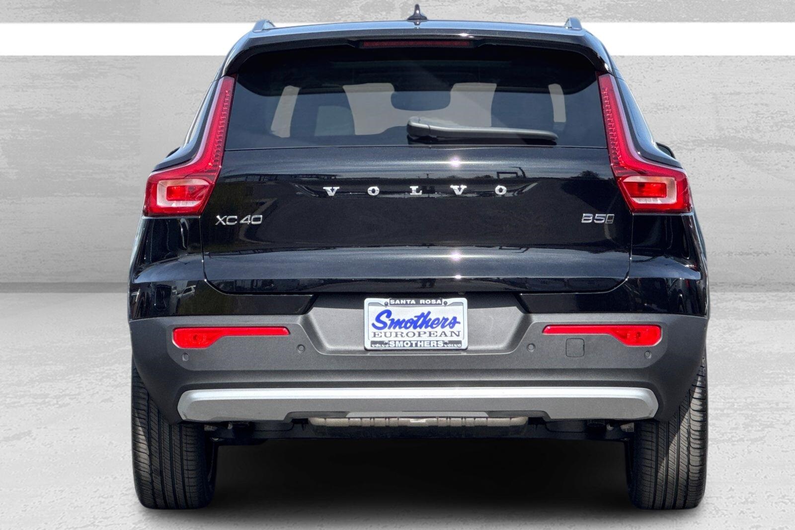 2025 Volvo XC40 Plus photo 4