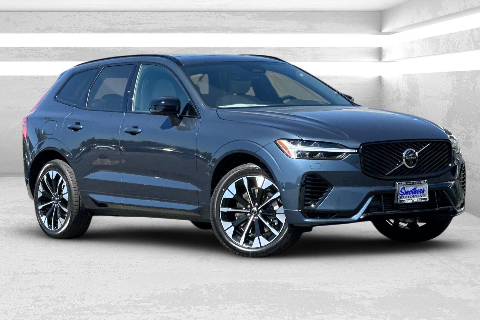 2026 Volvo XC60 T8 Plus Dark AWD's photo