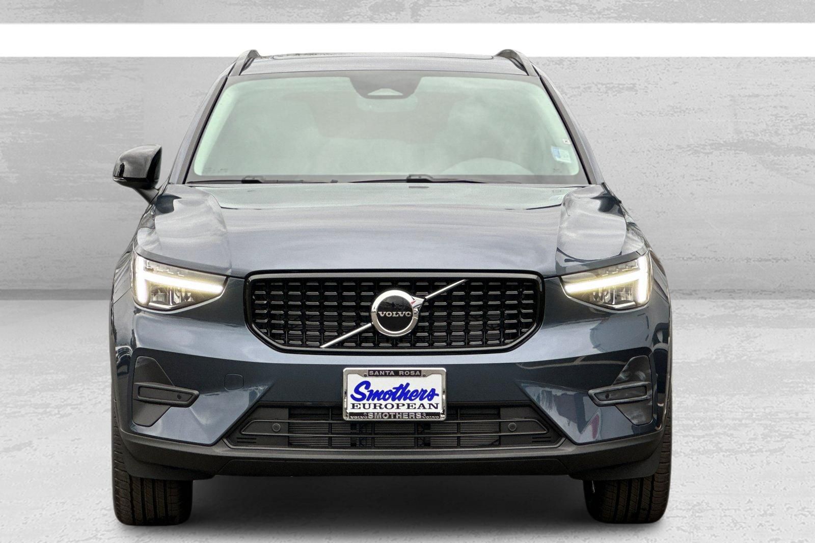2026 Volvo XC40 Core - Photo 8