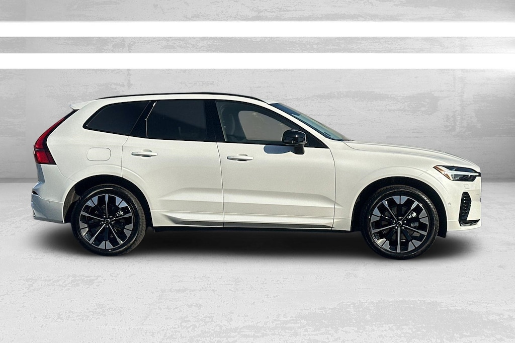 New 2026 Volvo XC60 B5 Plus SUV