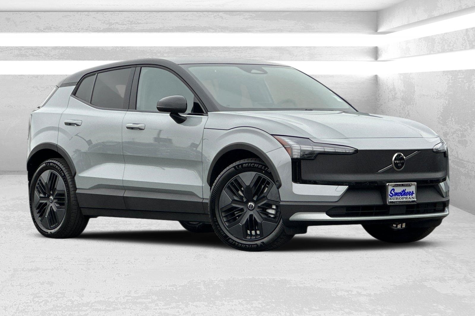 2026 Volvo EX30 Twin Motor Cross Country Ultra's photo