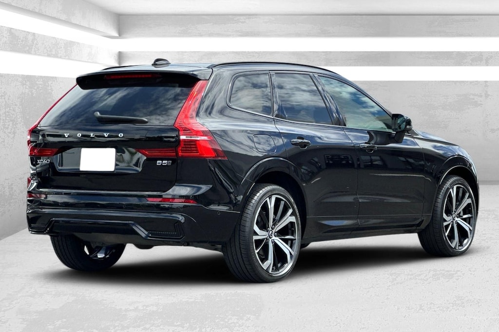 Certified 2023 Volvo XC60 B5 AWD Ultimate Dark SUV