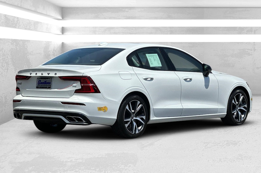 Certified 2022 Volvo S60 Recharge Plug-In Hybrid eAWD R Design Expression Sedan