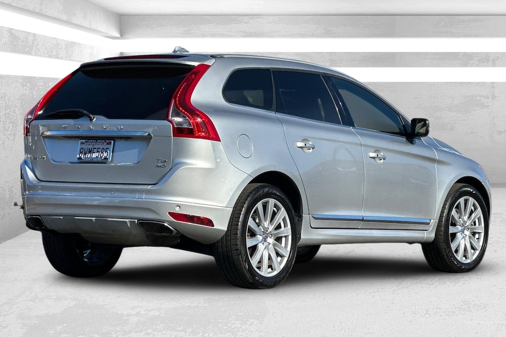 Used 2017 Volvo XC60 T6 AWD Inscription SUV