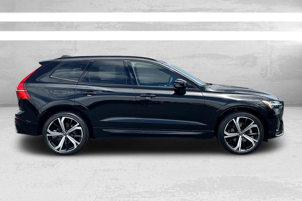 Certified 2023 Volvo XC60 B5 AWD Ultimate Dark SUV