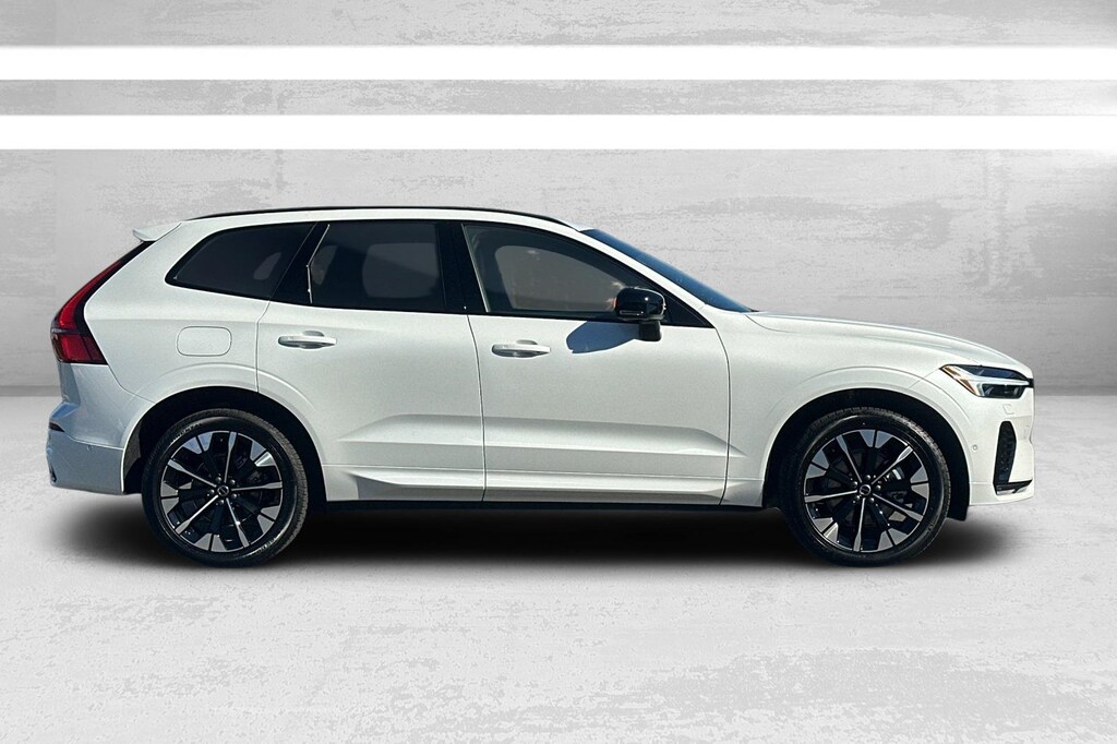 New 2026 Volvo XC60 B5 Plus SUV