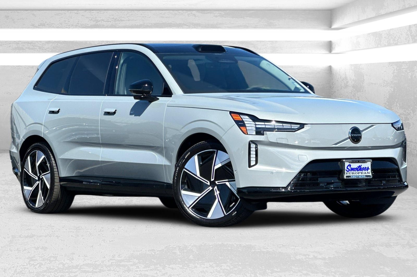 2025 Volvo EX90 Twin Motor Performance Ultra 6-Seater's photo
