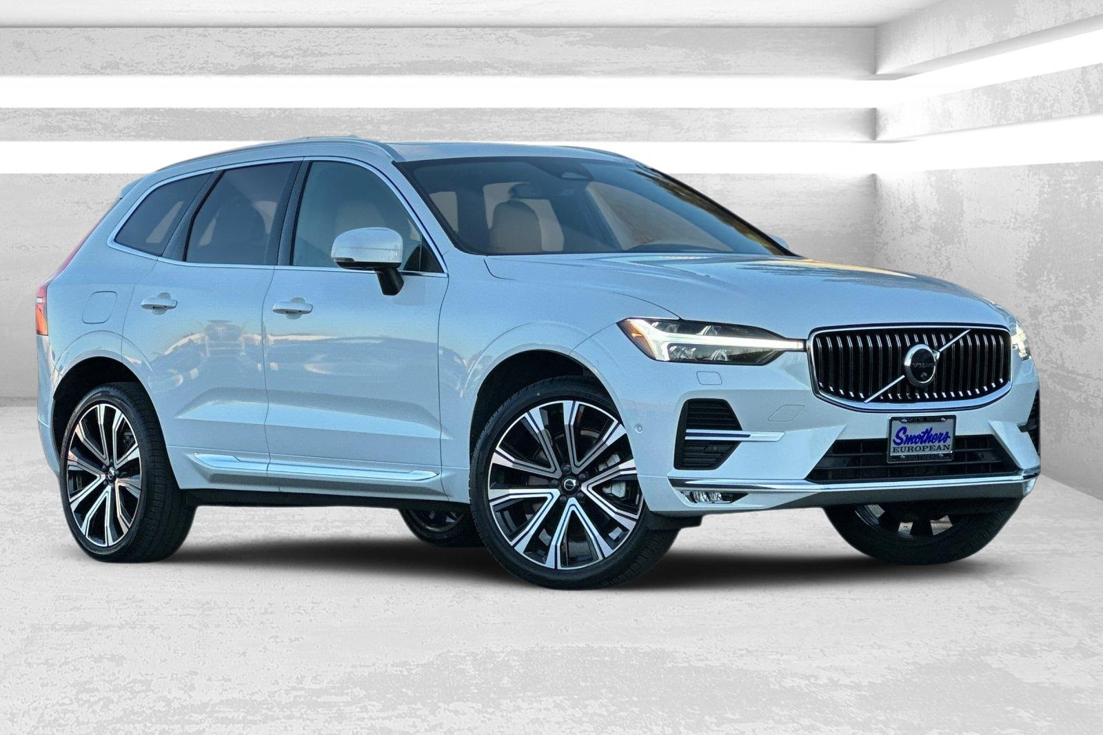 2023 Volvo XC60 Ultimate's photo