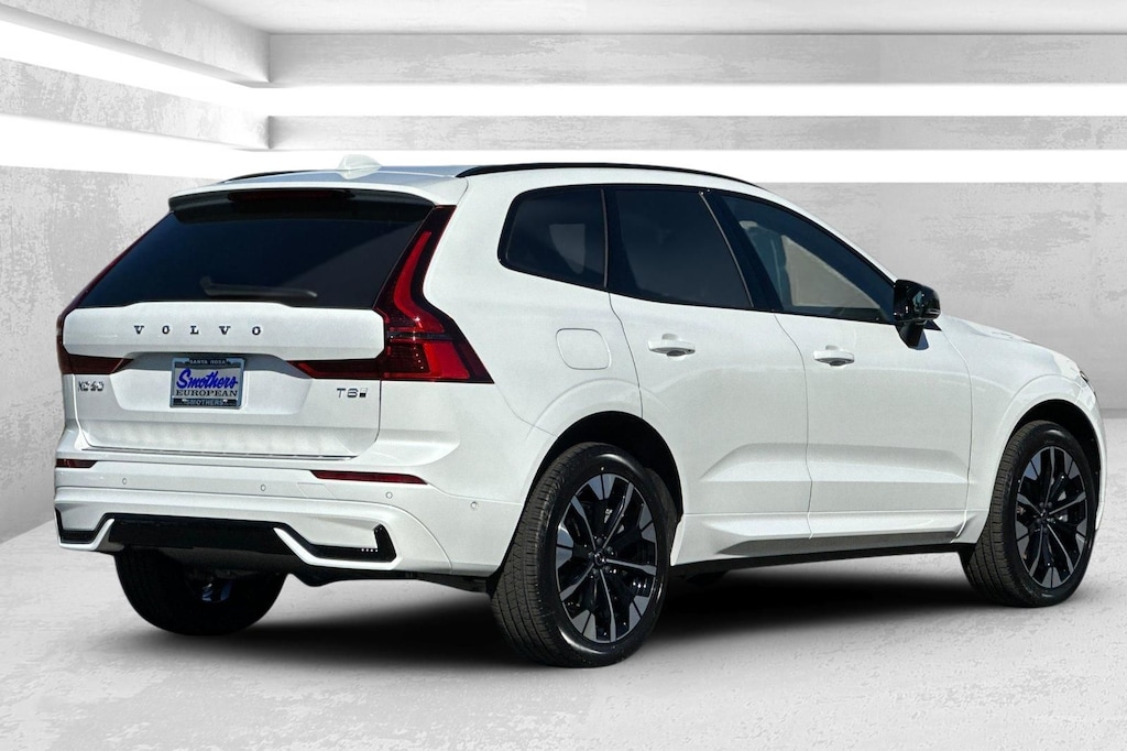 New 2026 Volvo XC60 plug-in hybrid T8 Plus SUV