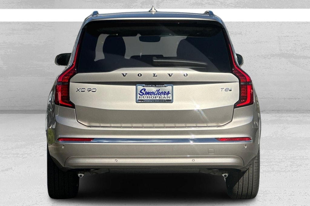 New 2026 Volvo XC90 plug-in hybrid T8 Core SUV