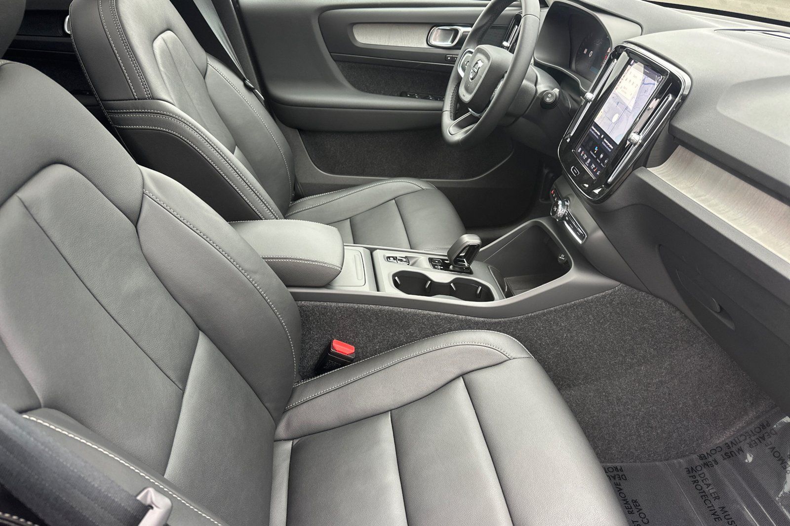 2026 Volvo XC40 Core - Photo 15