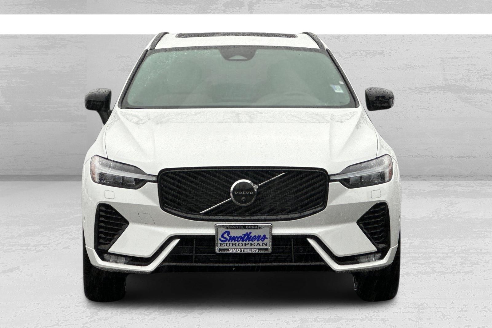 2026 Volvo XC60 Plus - Photo 8