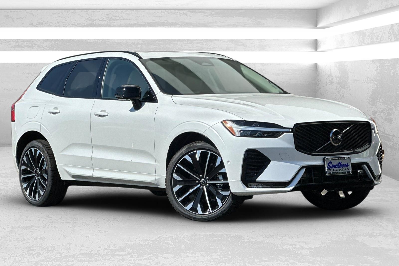 2026 Volvo XC60 B5 Ultra Dark AWD's photo