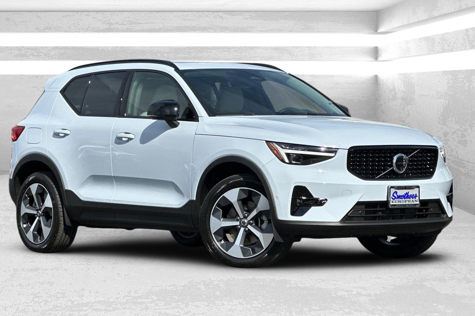 2026 Volvo XC40 Plus's photo