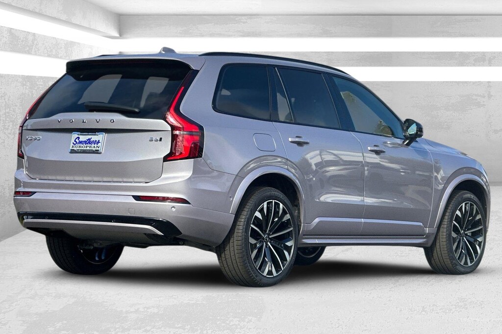 New 2026 Volvo XC90 B6 Ultra Dark Theme 6-Seater SUV