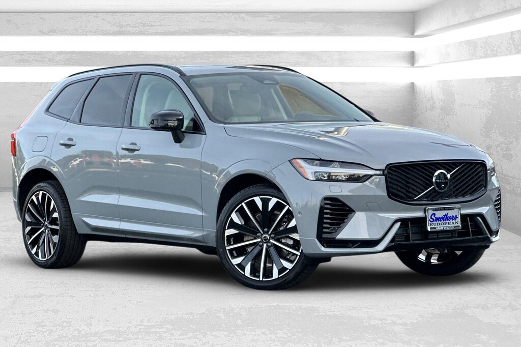 New 2026 Volvo XC60 plug-in hybrid T8 Ultra SUV
