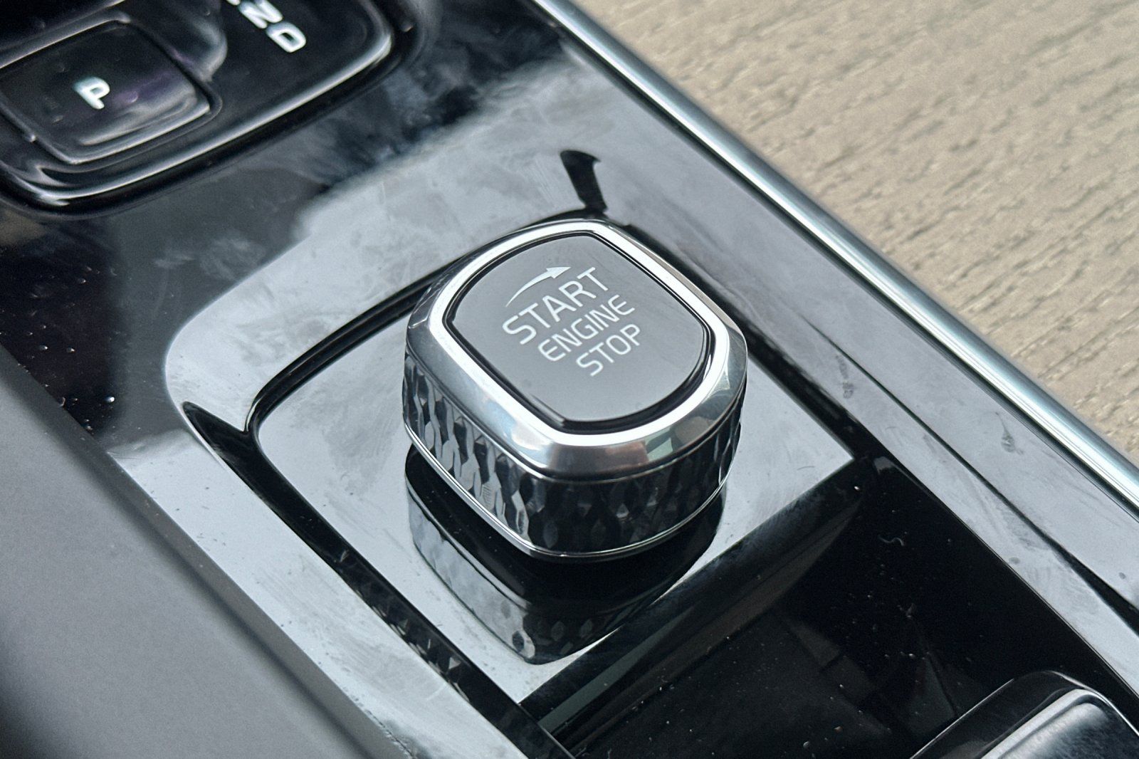 2026 Volvo XC60 Plus - Photo 21