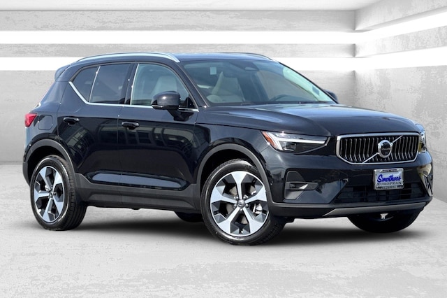 New 2025 Volvo XC40 B5 Plus Bright Theme AWD SUV Santa Rosa, Bay Area