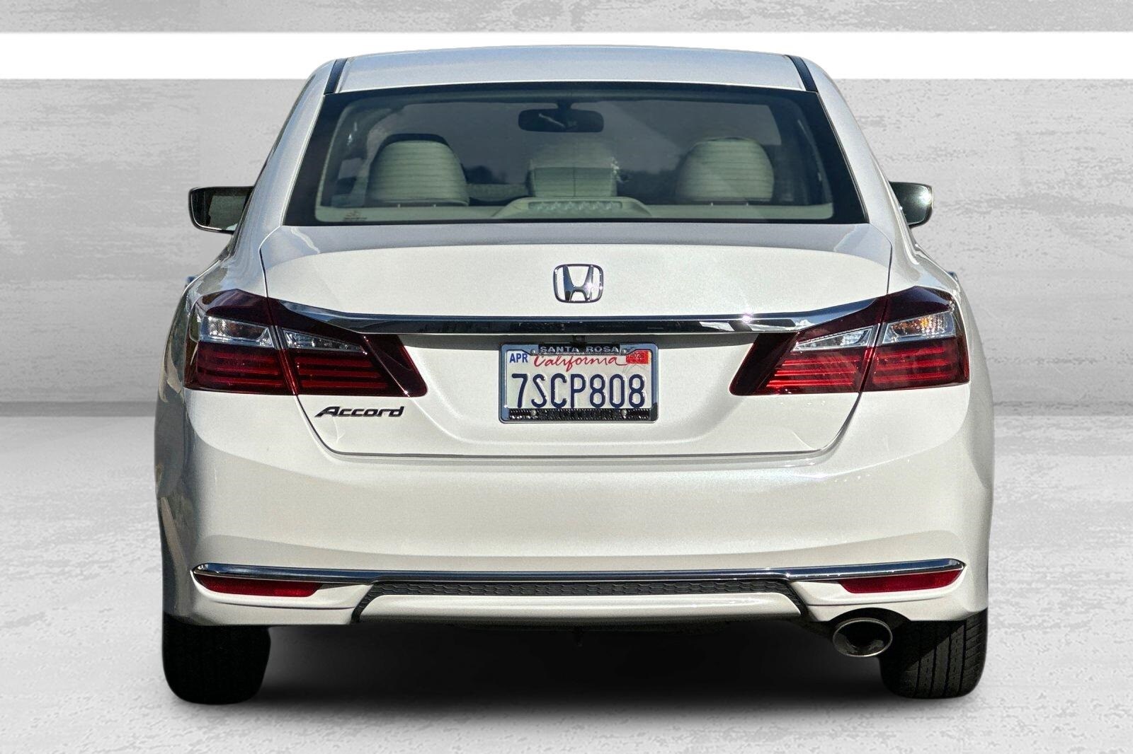 2016 Honda Accord LX photo 4