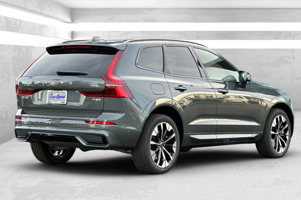 New 2026 Volvo XC60 plug-in hybrid T8 Plus SUV