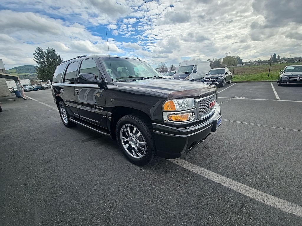 Used 2002 GMC Yukon Denali SUV