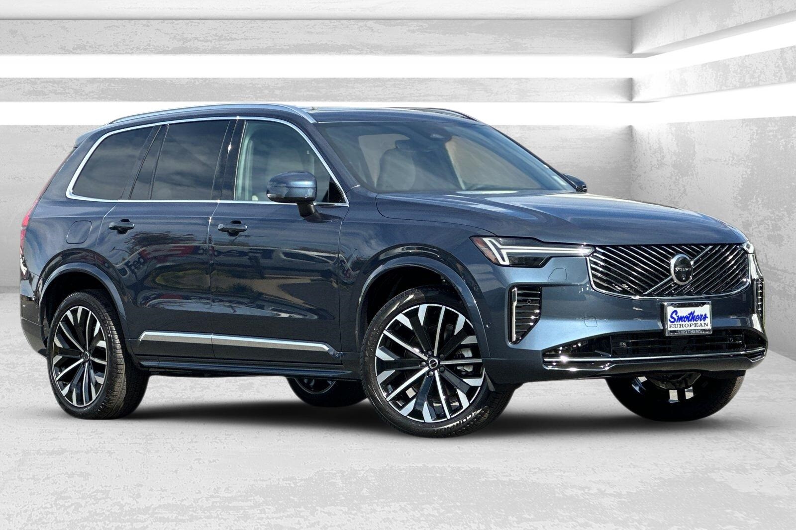 2026 Volvo XC90 Plus's photo