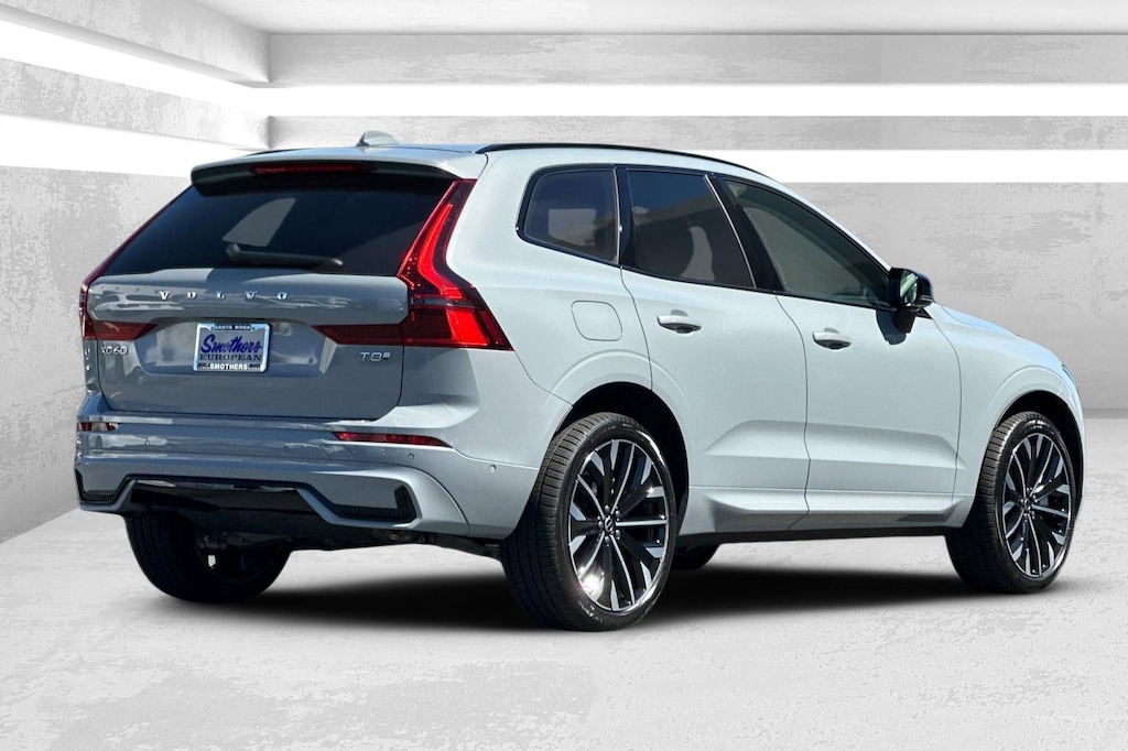 New 2026 Volvo XC60 plug-in hybrid T8 Ultra SUV