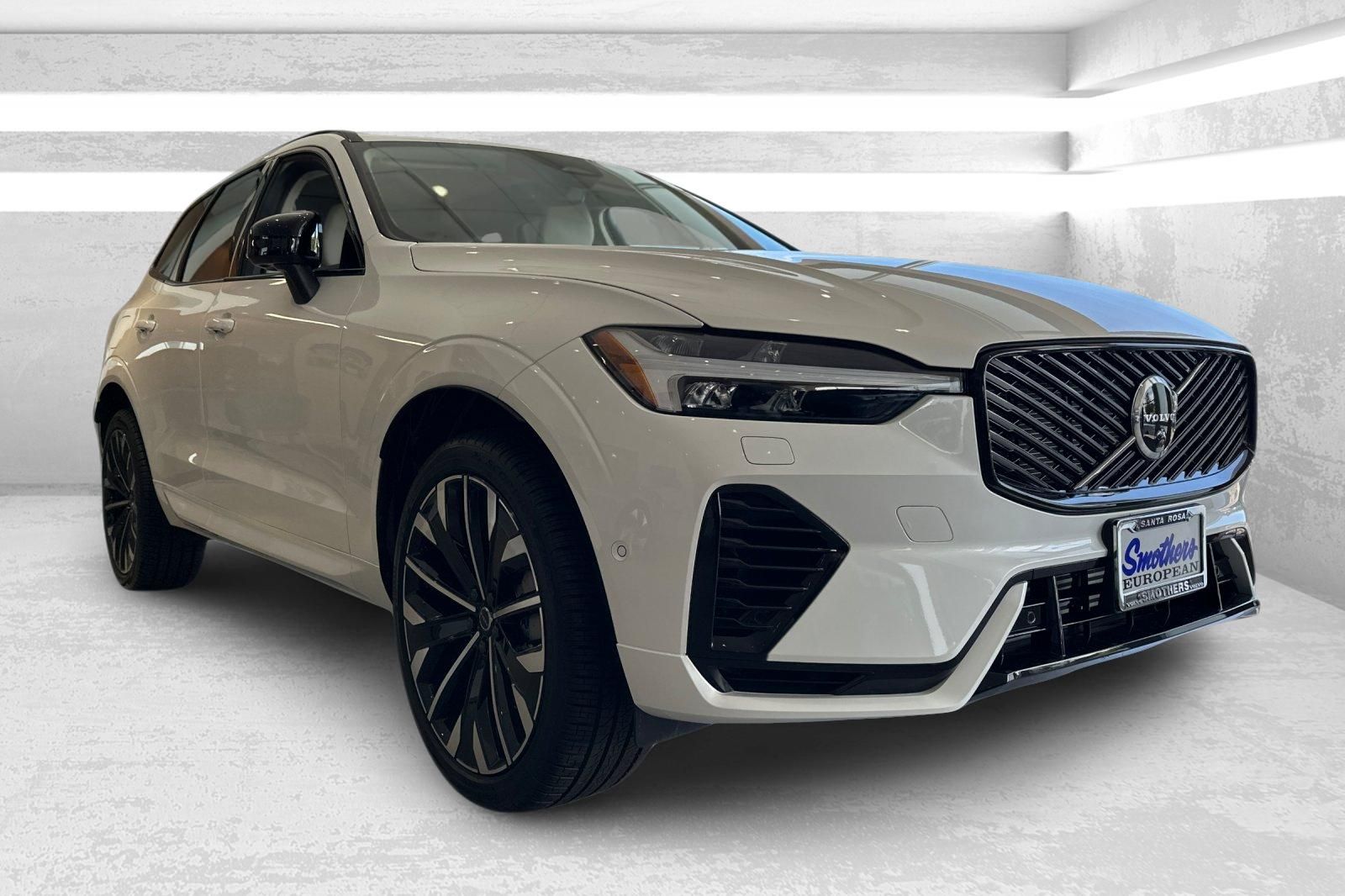 2026 Volvo XC60 T8 Ultra Dark AWD's photo