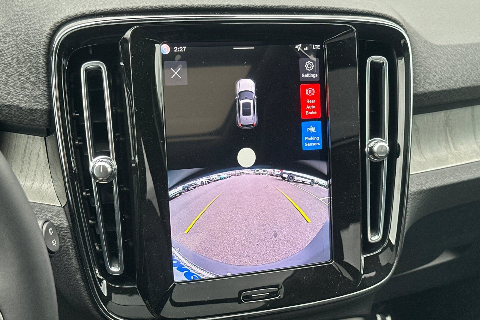 2026 Volvo XC40 Core - Photo 19