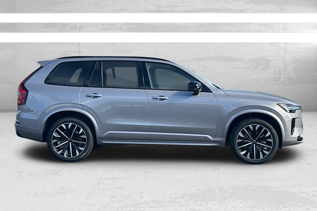 New 2026 Volvo XC90 B6 Ultra Dark Theme 6-Seater SUV