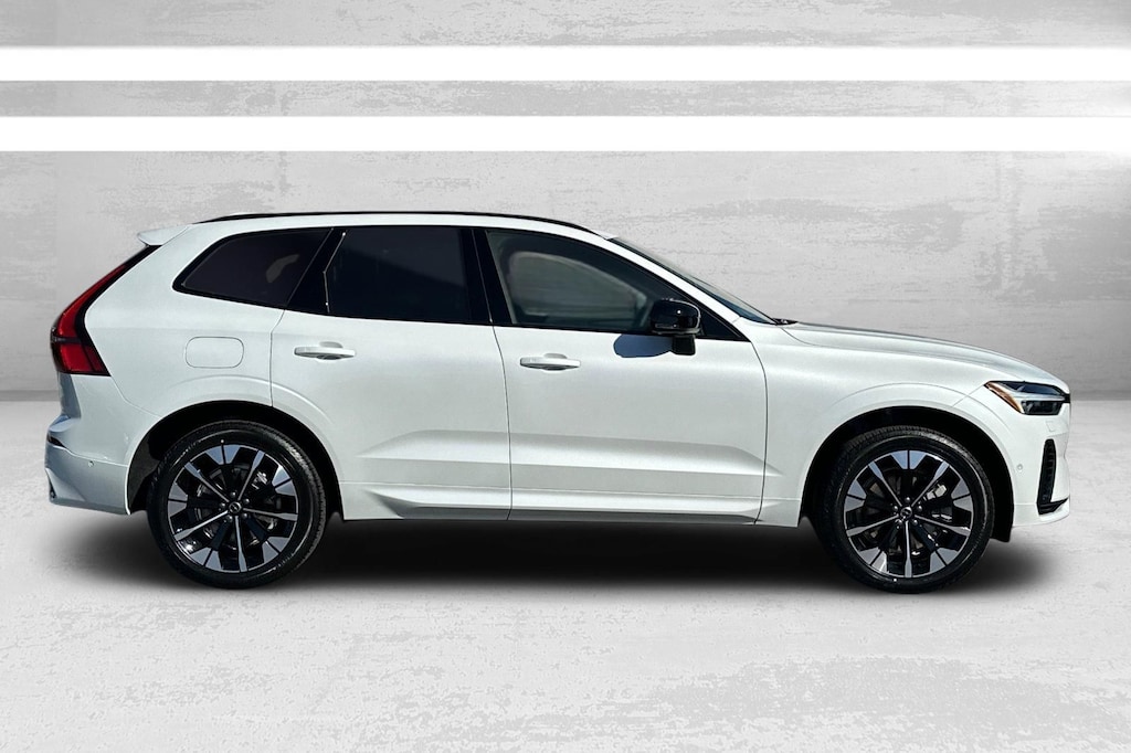 New 2026 Volvo XC60 plug-in hybrid T8 Plus SUV