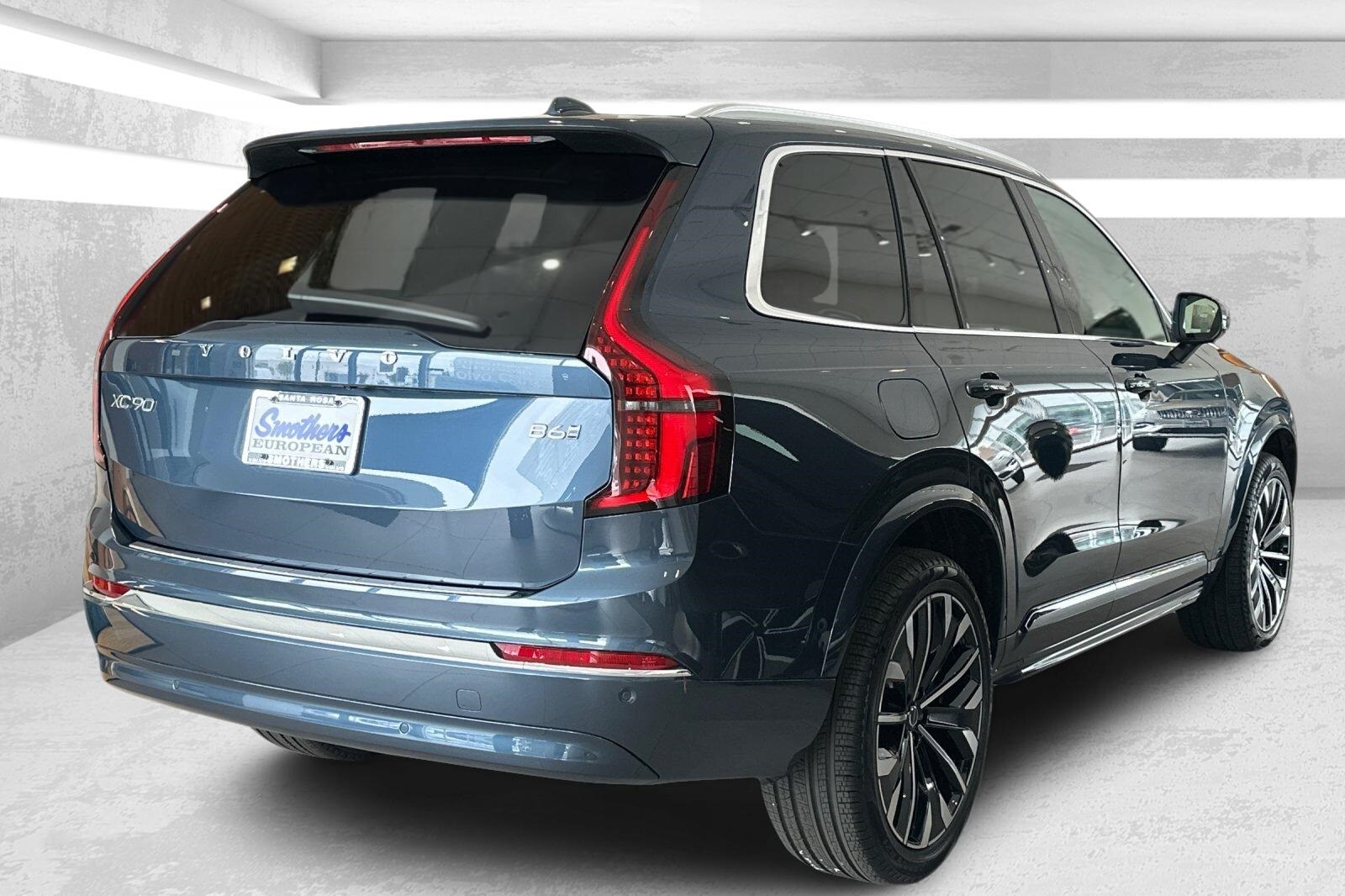 2025 Volvo XC90 Plus photo 3