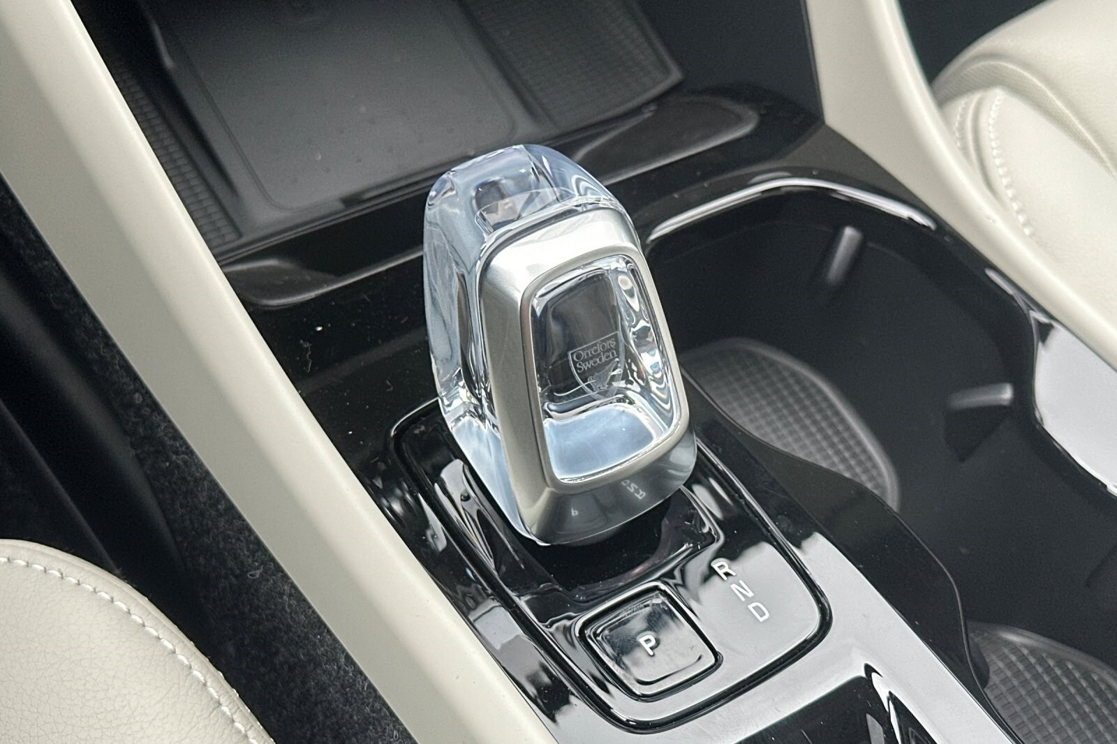 2026 Volvo XC40 Plus - Photo 22