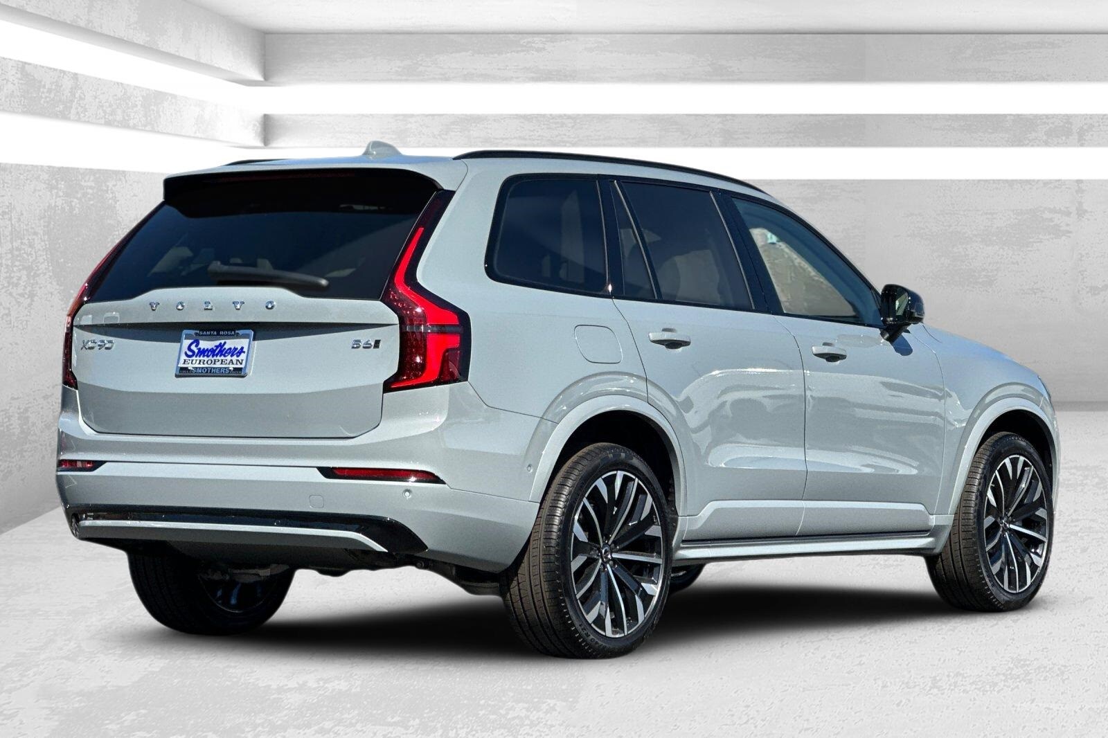 2026 Volvo XC90 photo 2