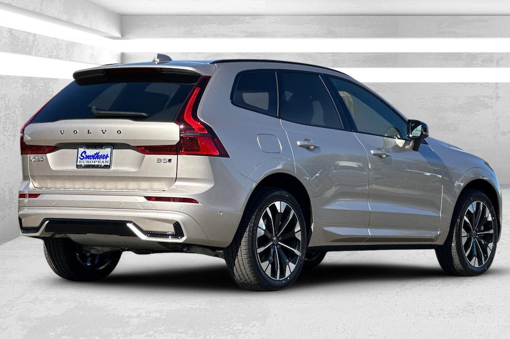 New 2026 Volvo XC60 B5 Plus SUV