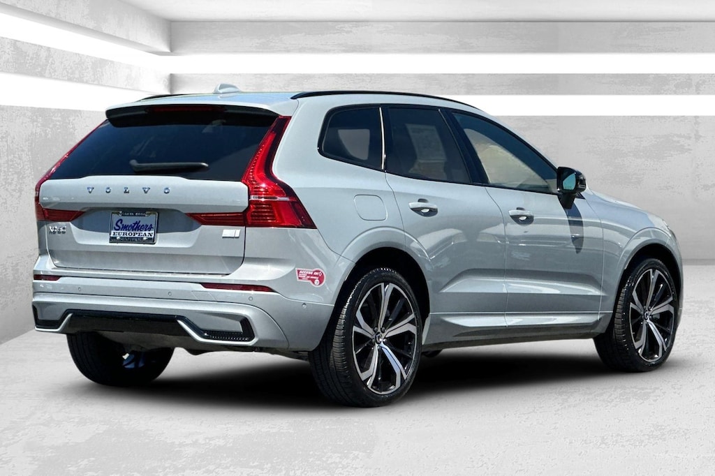 Certified 2024 Volvo XC60 plug-in hybrid T8 Ultimate Dark SUV