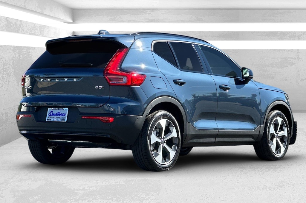 New 2026 Volvo XC40 B5 Plus SUV