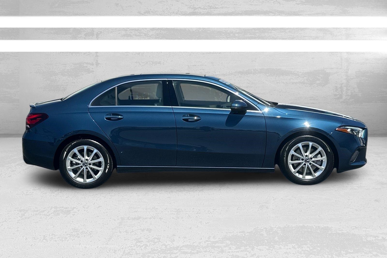 2022 Mercedes Benz A 220 photo 2