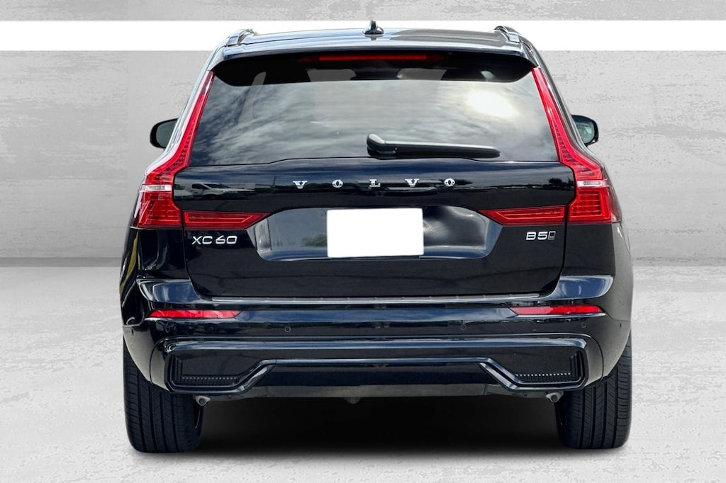 Certified 2023 Volvo XC60 B5 AWD Ultimate Dark SUV