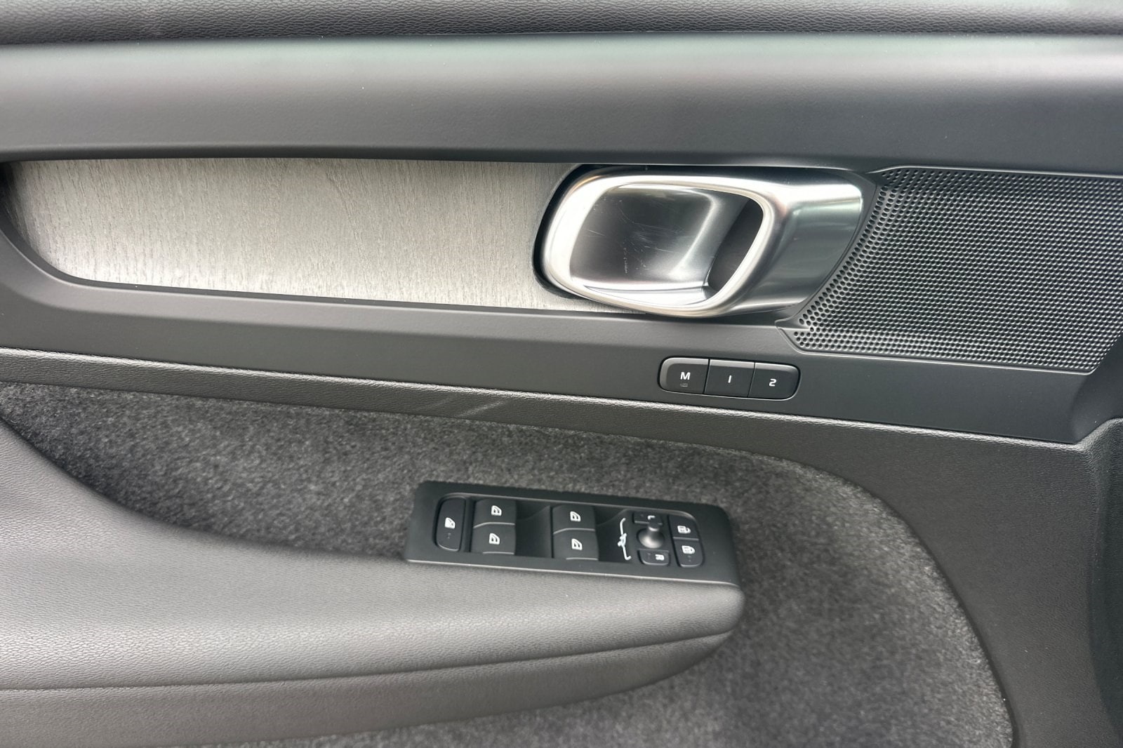 2026 Volvo XC40 Core - Photo 11