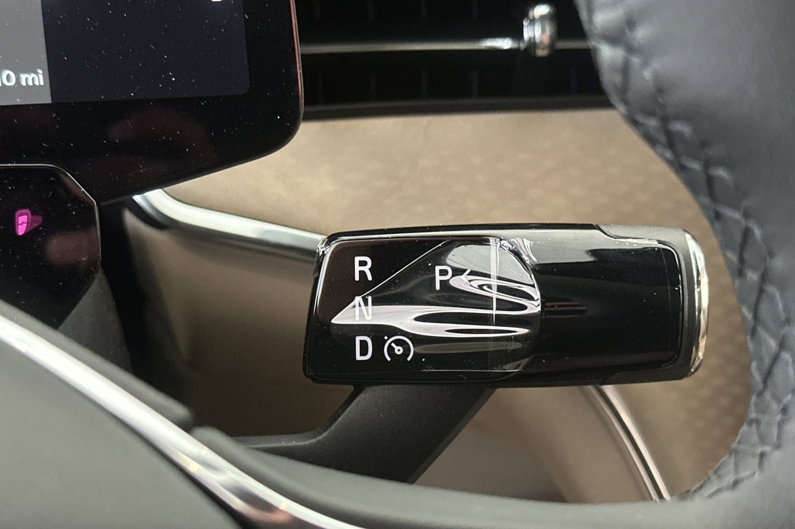 2025 Volvo EX90 Plus - Photo 19