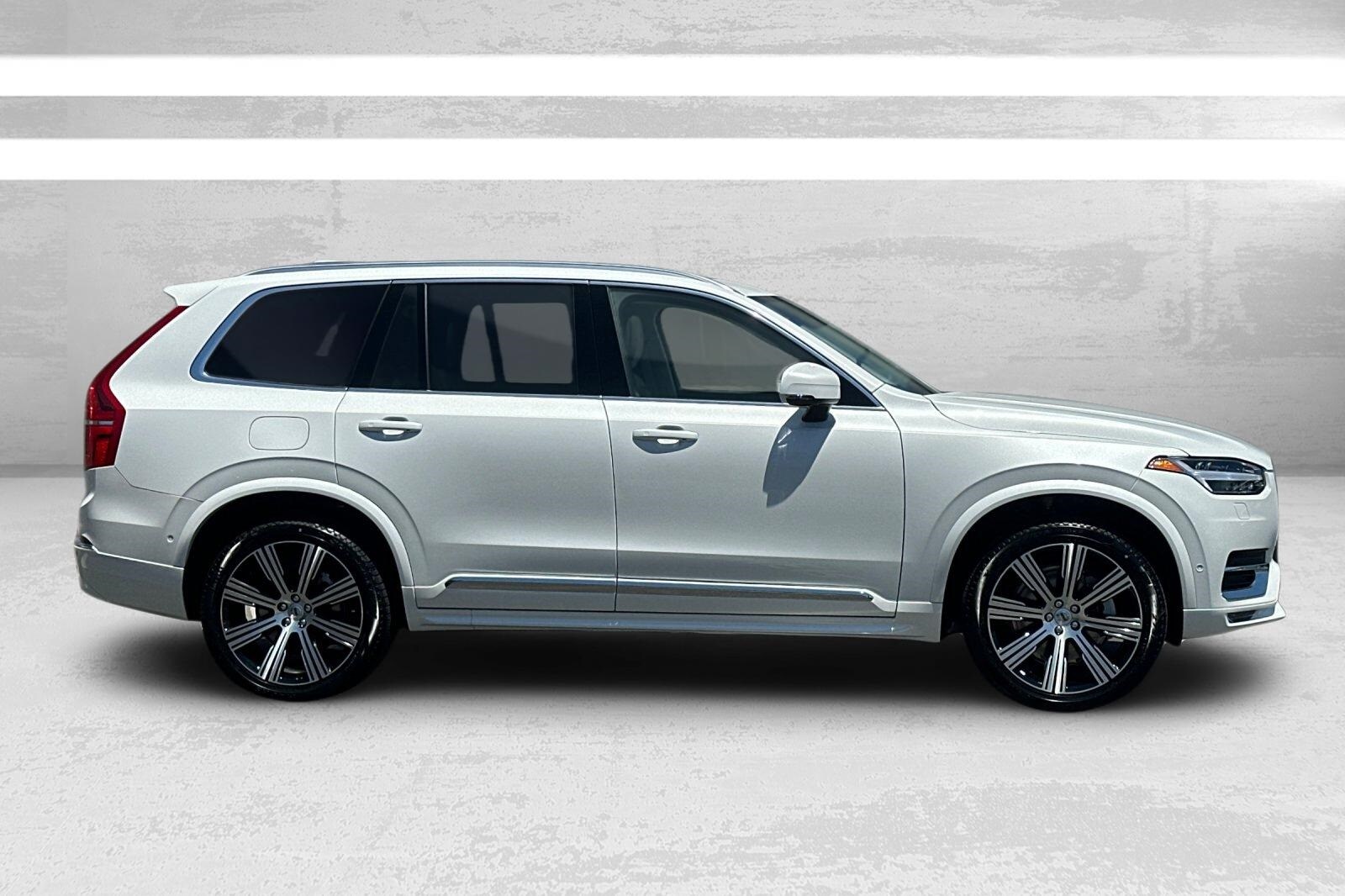2025 Volvo XC90 Plus photo 3