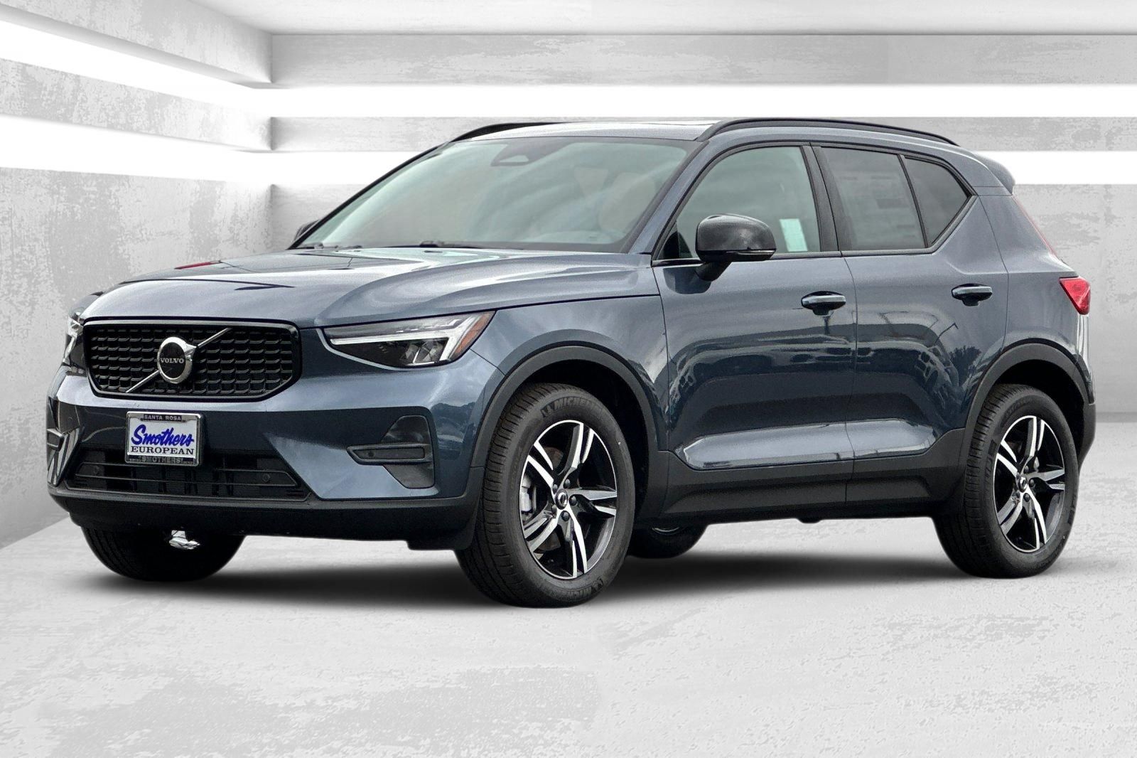 2026 Volvo XC40 Core - Photo 7