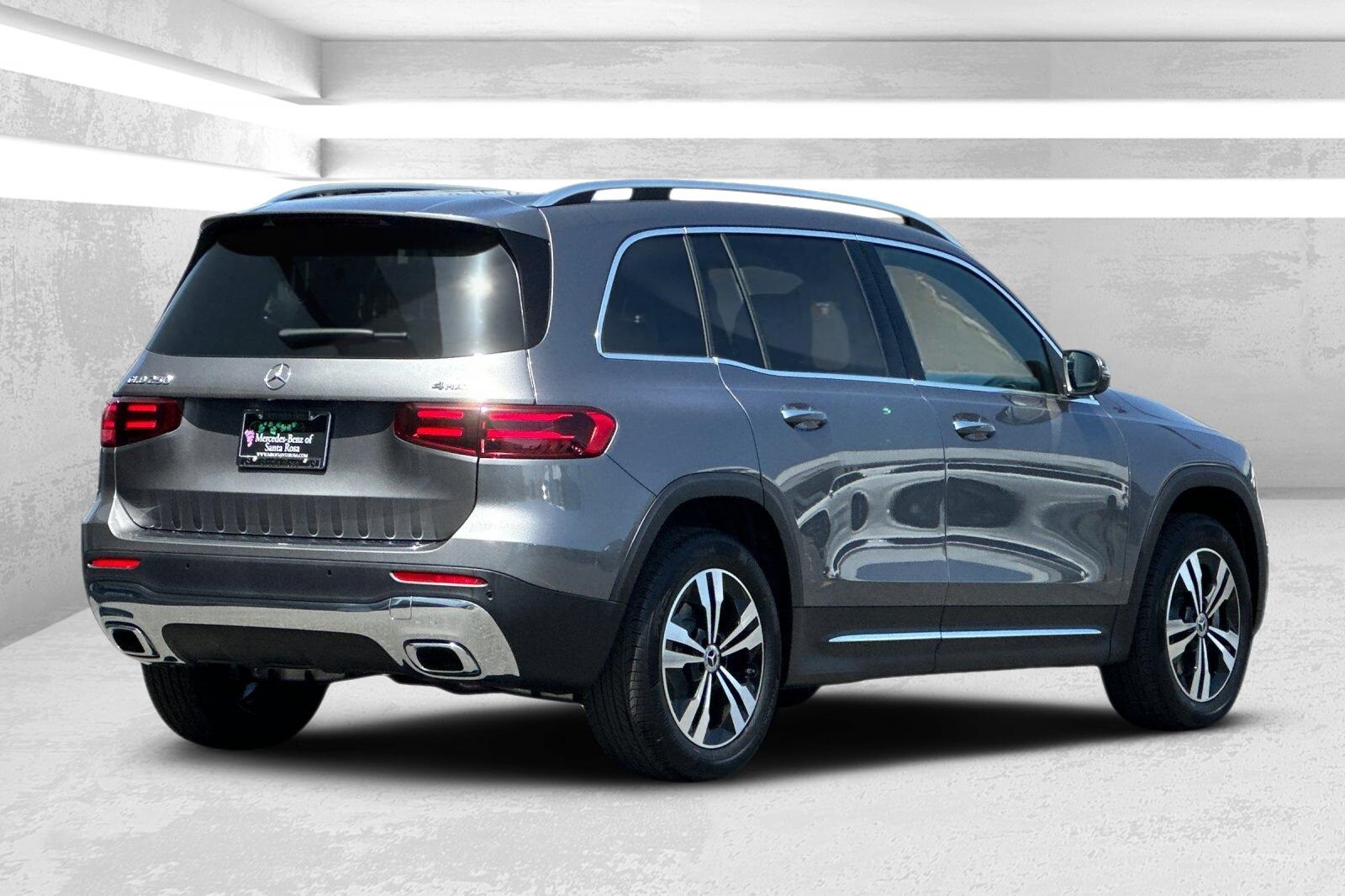 2025 Mercedes Benz GLB 250 4MATIC photo 3