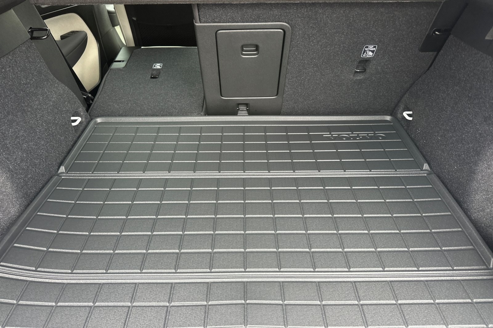 2026 Volvo XC40 Plus - Photo 15