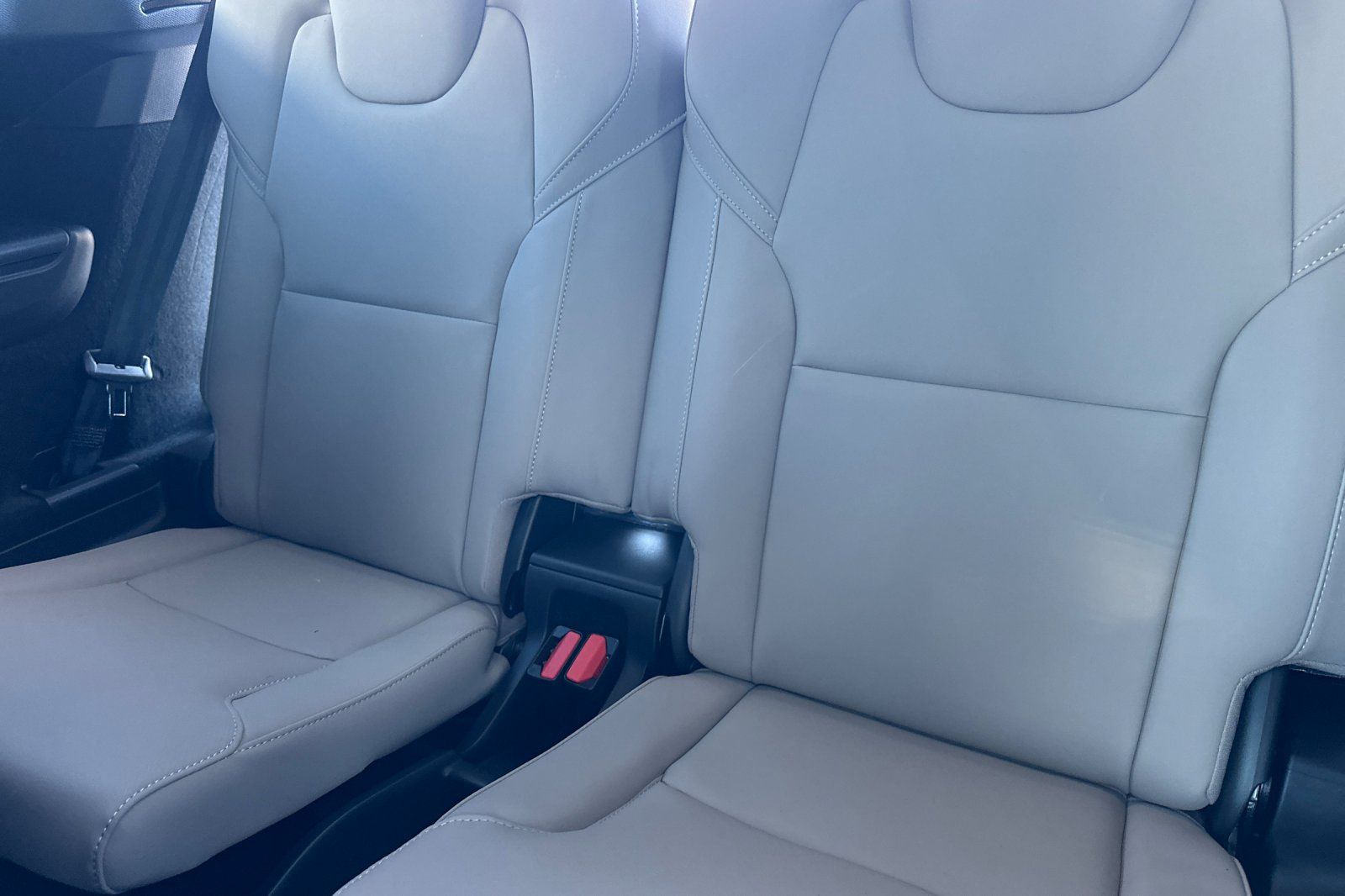 2026 Volvo XC90 Plus - Photo 14