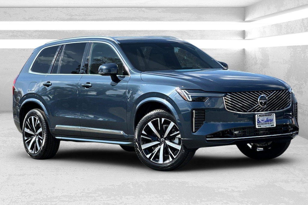 New 2026 Volvo XC90 B5 Core SUV