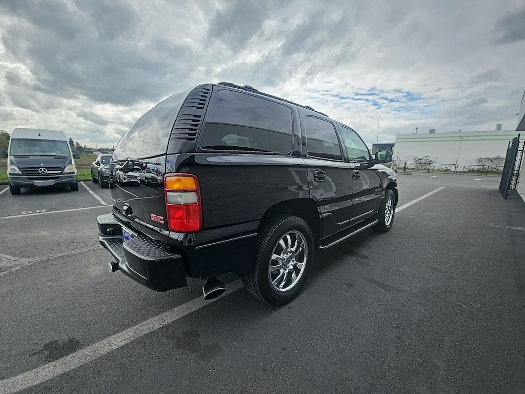 Used 2002 GMC Yukon Denali SUV